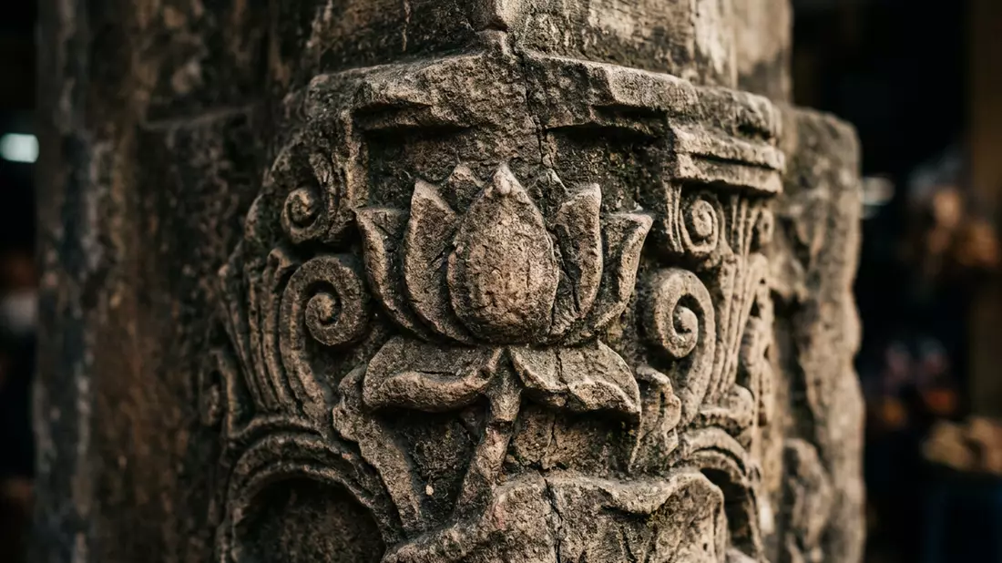 Makroaufnahme eines Materialdetails am Wahrzeichen Ben-Thanh-Markt, Ho-Chi-Minh-Stadt Vietnam