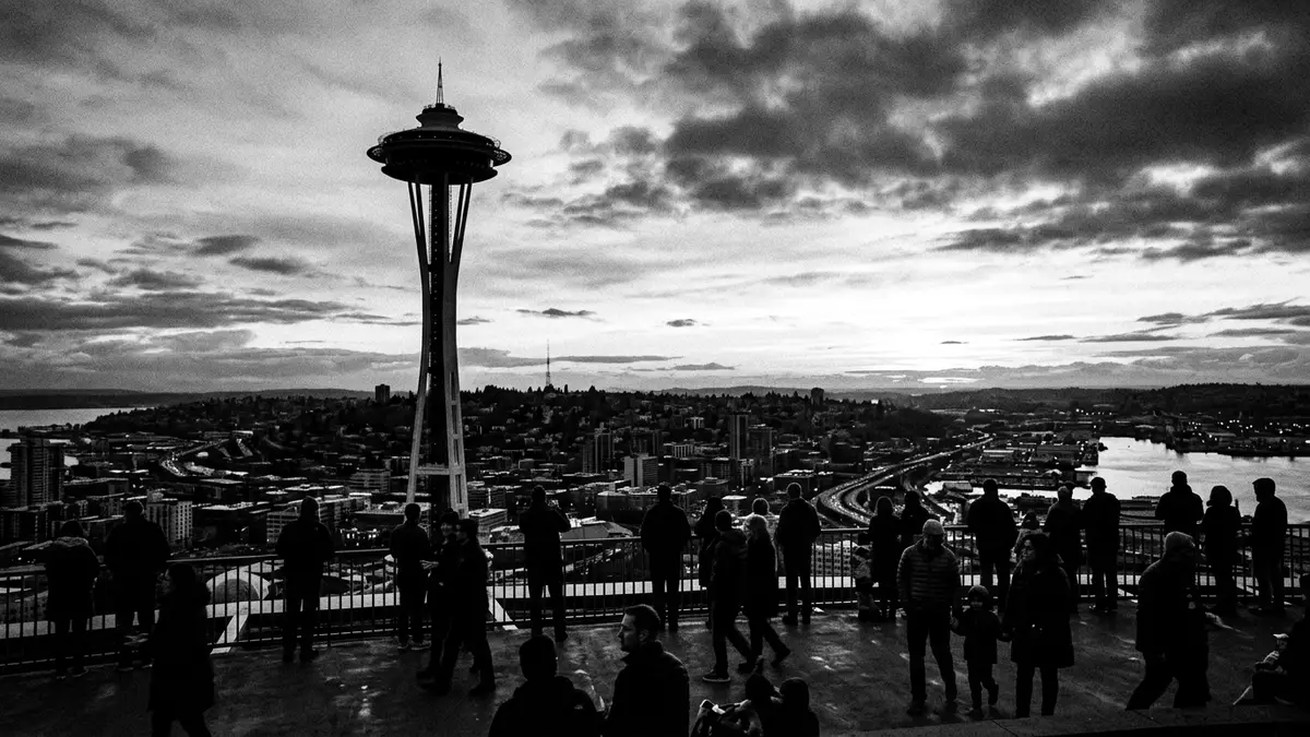 Schwarzweiss-Reportage vom Wahrzeichen Space Needle Seattle in Seattle, USA