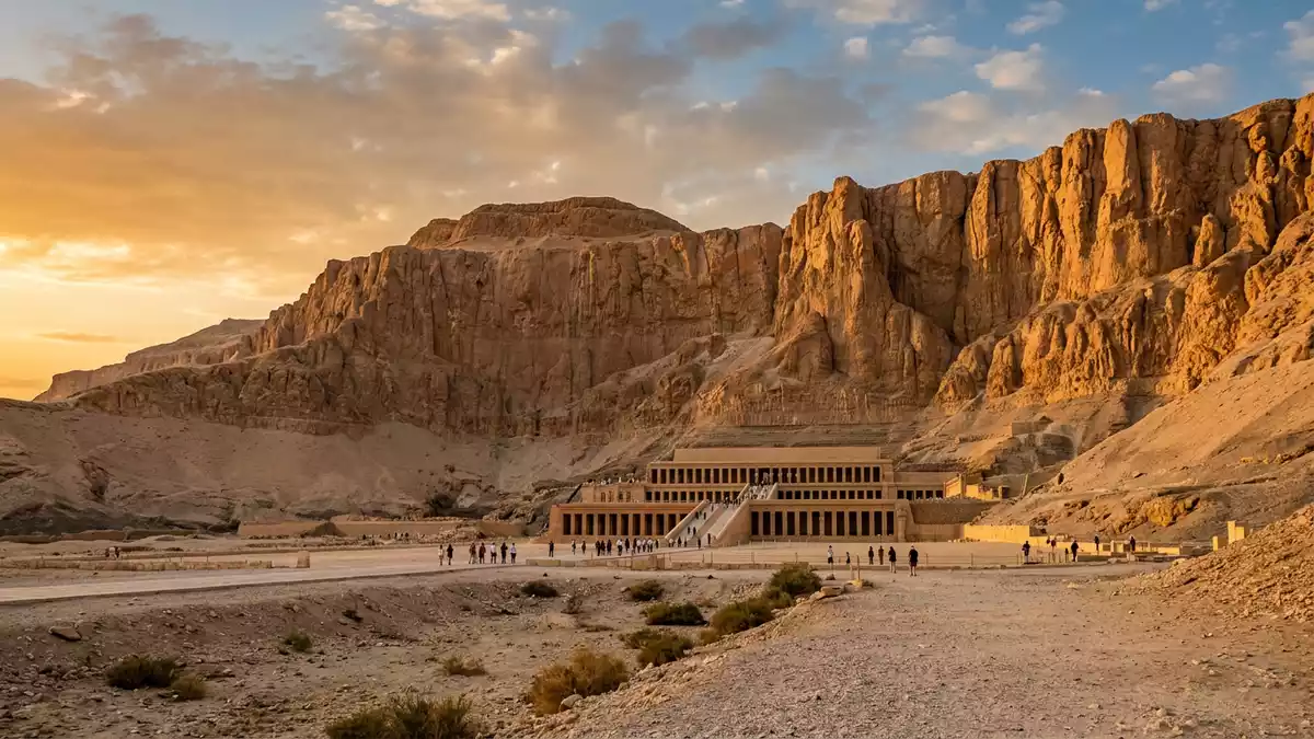 Fotorealistische Ansicht von Totentempel der Hatschepsut in Luxor, Agypten im Abendlicht