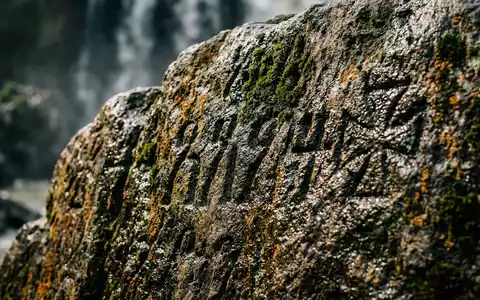 Extreme Makroaufnahme eines Materialdetails am Wahrzeichen Blauer Nil Wasserfall in Bahir Dar Athiopien, taktile Struktur - Foto: THN