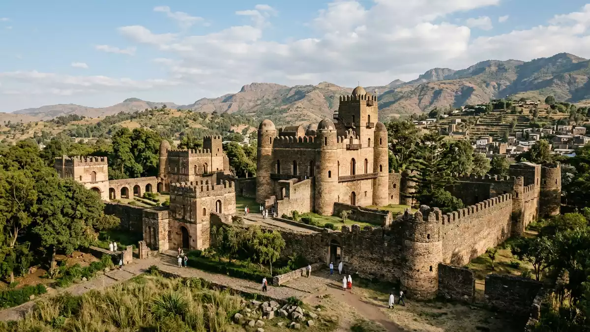 Editorial-Reisemagazinbild vom Wahrzeichen Fasil Ghebbi Gondar in Gondar, Athiopien