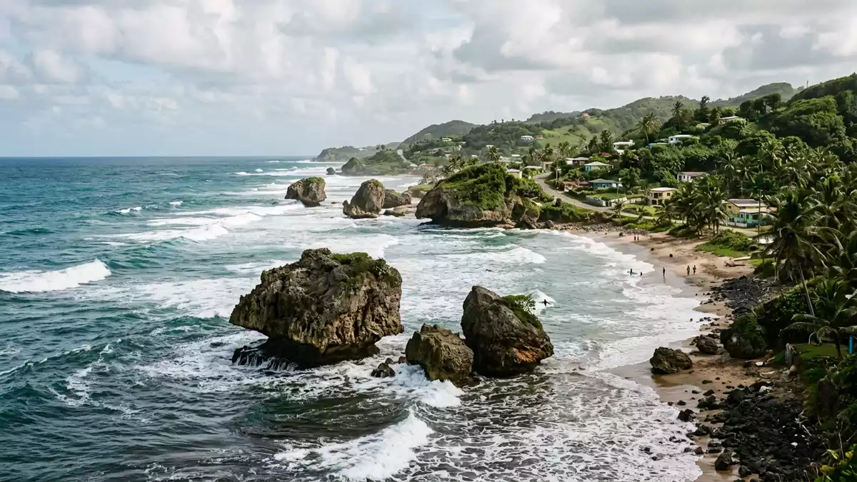 Editorial-Reisemagazinbild vom Wahrzeichen Bathsheba Beach in Saint Joseph, Barbados