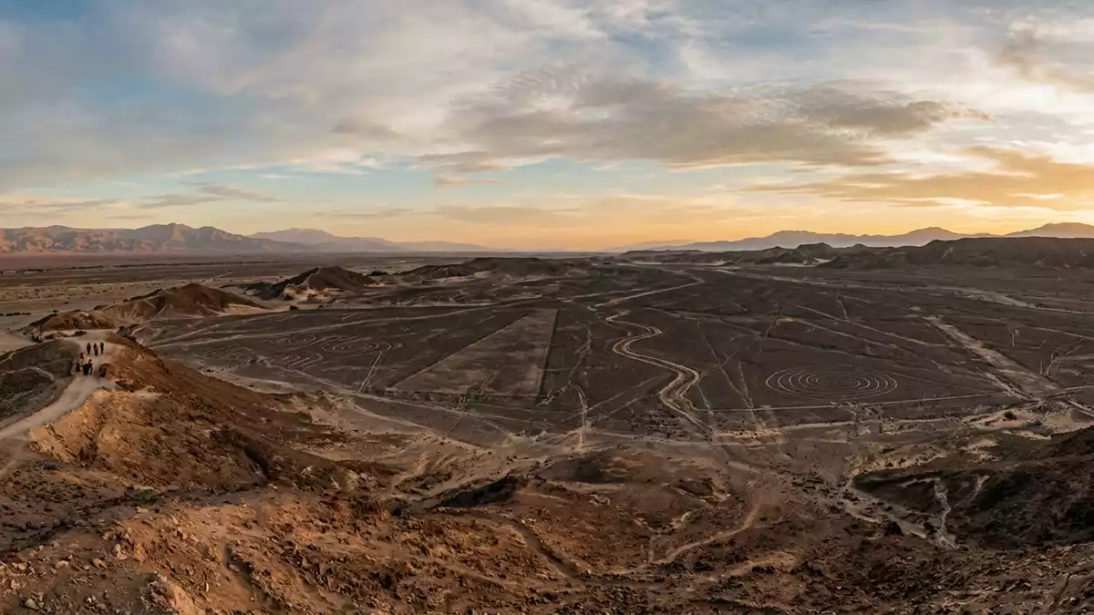 Editorial-Reisemagazinbild vom Wahrzeichen Nazca-Linien in Nazca, Peru