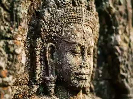 Extreme Makroaufnahme eines Materialdetails am Wahrzeichen Ta Prohm in Siem Reap Kambodscha, taktile Struktur und - Foto: THN