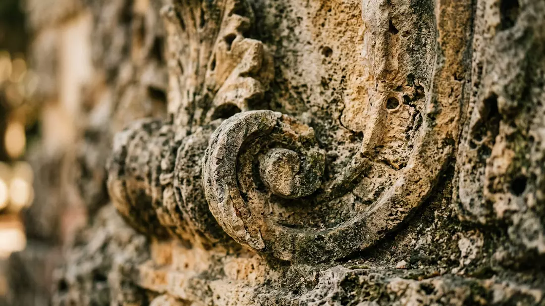 Makroaufnahme eines Materialdetails am Wahrzeichen Vizcaya Museum and Gardens, Miami USA