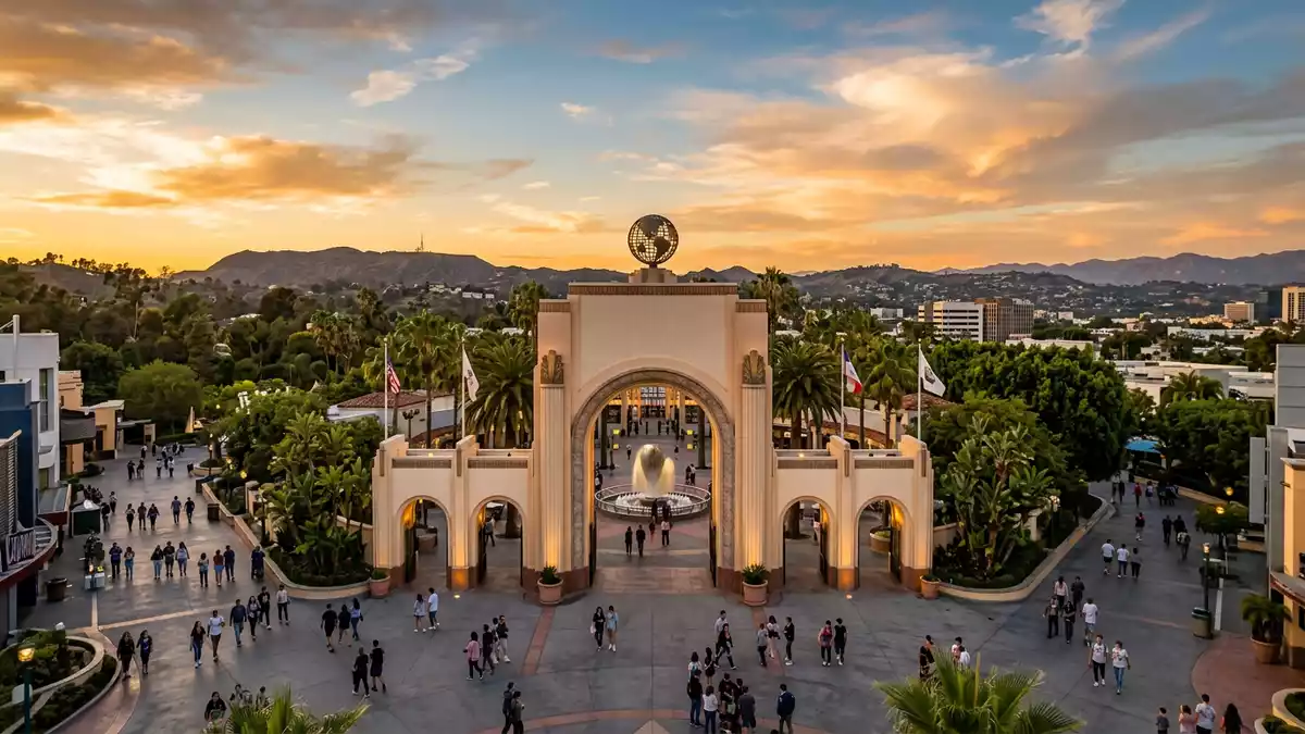 Fotorealistische Ansicht von Universal Studios Hollywood in Los Angeles, USA im Abendlicht