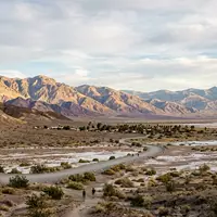 Editorialbild im Reisemagazin-Stil vom Wahrzeichen Death-Valley-Nationalpark in Furnace Creek USA, ausgewogene Bildgestaltung und natuerliches Umgebungslicht - Foto: THN