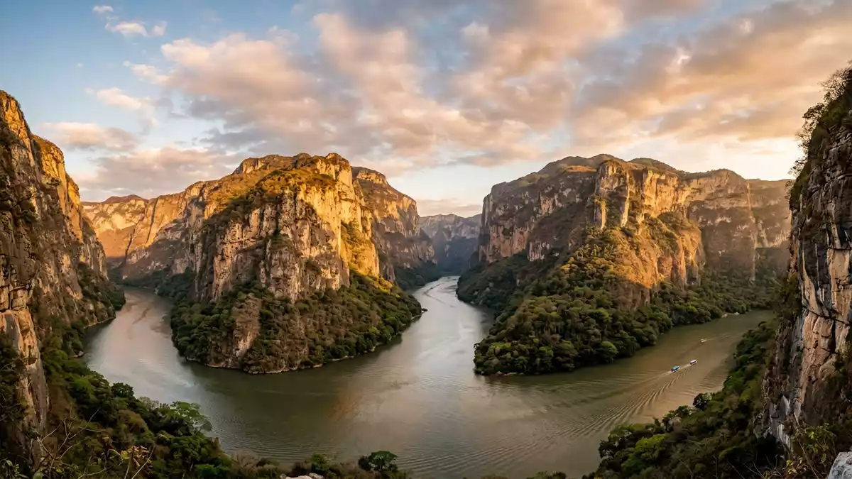 Fotorealistische Ansicht von Sumidero-Canyon in Chiapa de Corzo, Mexiko im Abendlicht