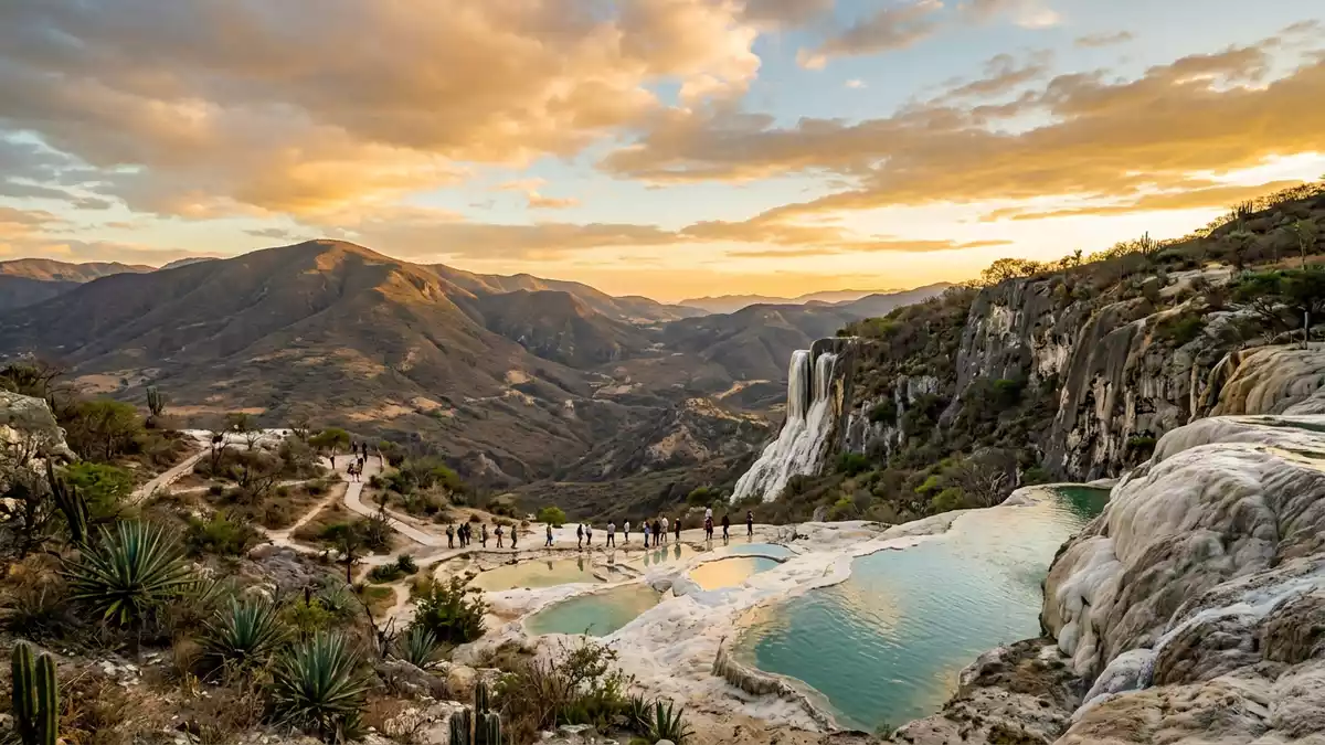 Fotorealistische Ansicht von Hierve el Agua in Oaxaca, Mexiko im Abendlicht