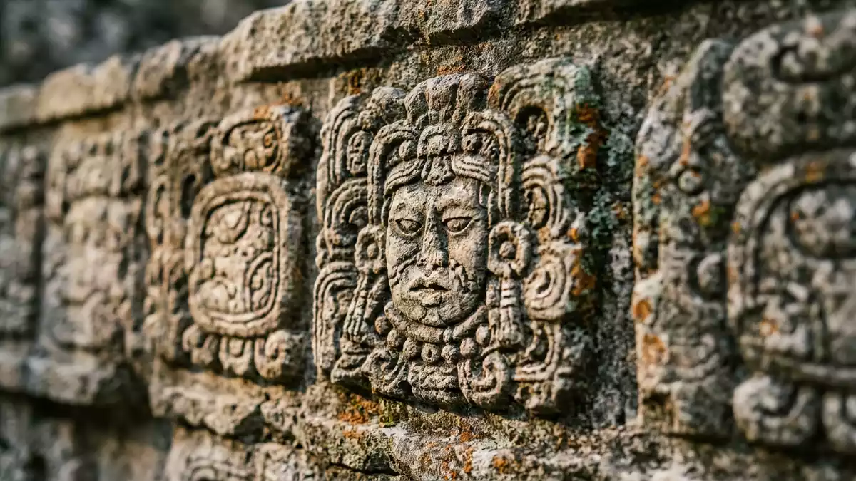 Makroaufnahme eines Materialdetails am Wahrzeichen Palenque, Palenque Mexiko