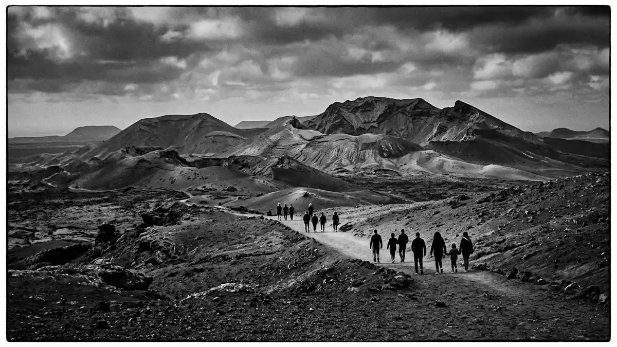 Schwarzweiss-Reportage vom Wahrzeichen Timanfaya-Nationalpark in Lanzarote, Spanien