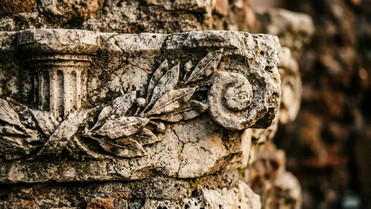 Makroaufnahme eines Materialdetails am Wahrzeichen Forum Romanum, Rom Italien
