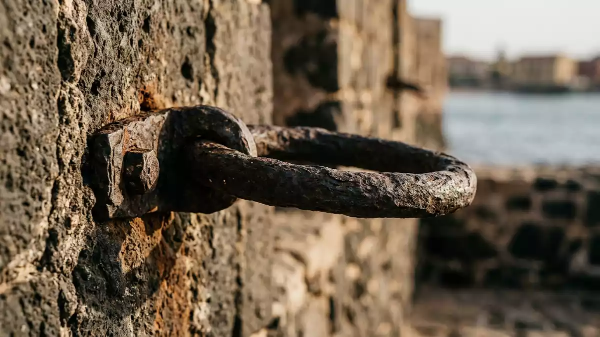 Makroaufnahme eines Materialdetails am Wahrzeichen Goree-Insel, Dakar Senegal