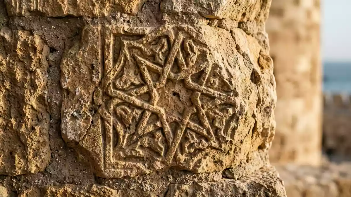 Qaitbay Citadel,  Alexandria,  Egypt,  sound and light show,  travel,  tourism,  coastal fortress,  Mamluk architecture,  evening event,  maritime heritage, Illustration mit AI erstellt.