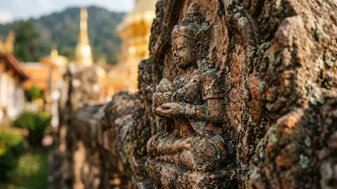 Makroaufnahme eines Materialdetails am Wahrzeichen Doi Suthep Chiang Mai, Chiang Mai Thailand