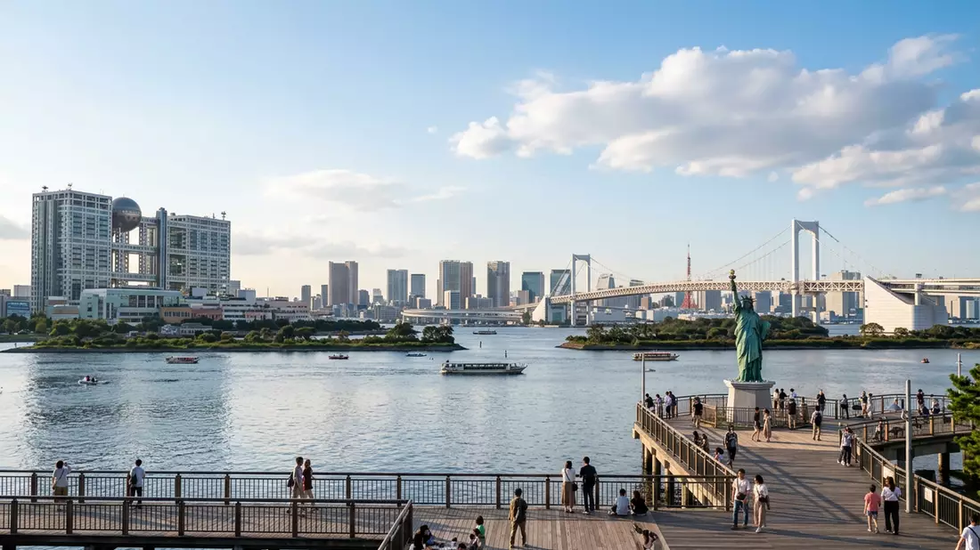 Editorial-Reisemagazinbild vom Wahrzeichen Odaiba in Tokio, Japan