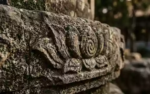 Extreme Makroaufnahme eines Materialdetails am Wahrzeichen Fo-Guang-Shan-Buddha-Museum in Kaohsiung Taiwan, taktile Struktur und weiches Seitenlicht - Foto: THN