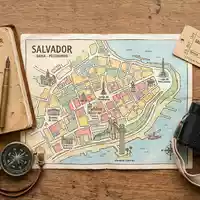 Flatlay-Reise-Arrangement rund um Pelourinho Salvador in Salvador Brasilien, Karte Kompass Kamera und generische Reiserequisiten - Foto: THN