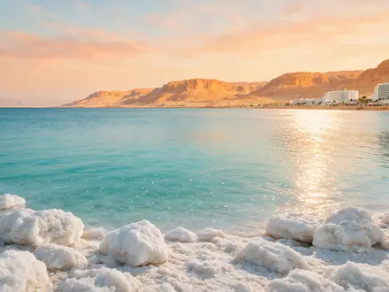 Editorialbild im Reisemagazin-Stil vom Wahrzeichen Totes Meer Israel in En Bokek Israel, ausgewogene Bildgestaltung und - Foto: THN