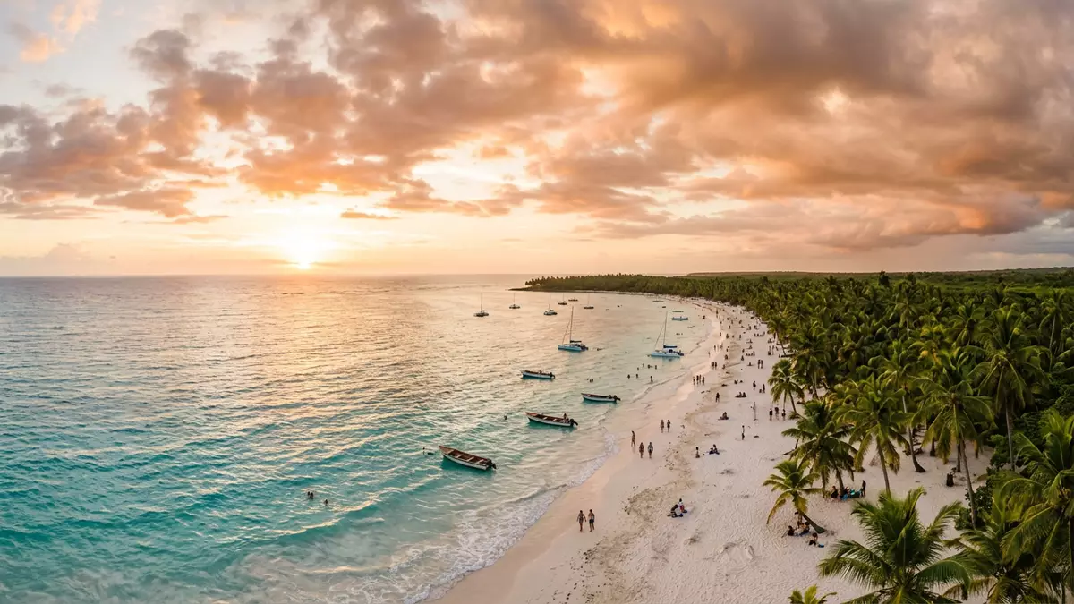 Fotorealistische Ansicht von Saona-Insel in La Romana, Dominikanische Republik im Abendlicht