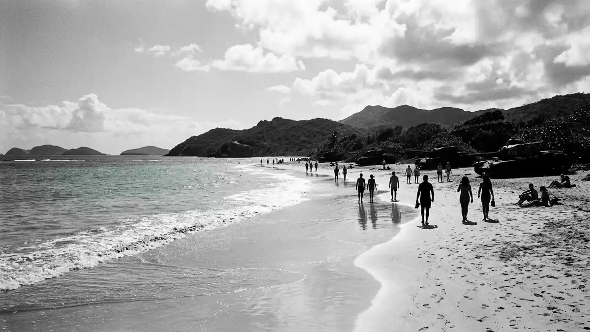 Schwarzweiss-Reportage vom Wahrzeichen Flamenco Beach Culebra in Culebra, Puerto Rico