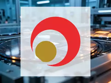 Abstrakte Darstellung einer modernen Halbleiterfertigung mit technologischer Beleuchtung. - Foto: über boerse-global.de