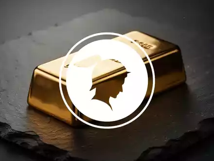 Goldbarren auf einer dunklen, texturierten Oberfläche bei stimmungsvoller Beleuchtung. - Foto: über boerse-global.de