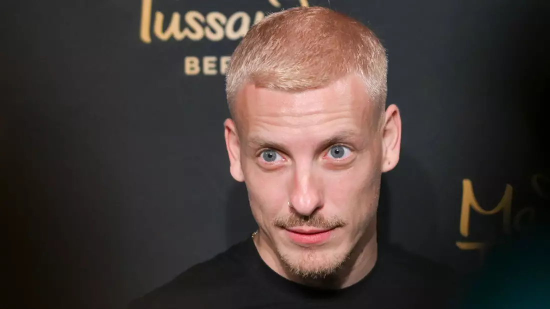 Lobrecht konnte seine Kopfhörer orten. (Archivbild) - Bild: Jens Kalaene/dpa