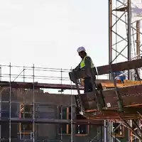Bauarbeiter auf einer Baustelle (Archiv) - Foto: via dts Nachrichtenagentur