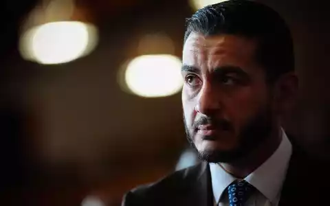 Setzt sich in der parteiinternen Vorwahl gegen Haley Stevens durch - Abdul El-Sayed. (Archivbild) - Foto: Julia Demaree Nikhinson/AP/dpa