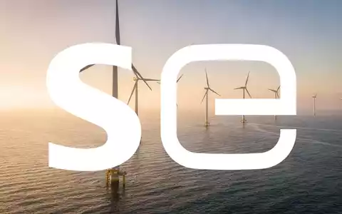 Moderne Windkraftanlagen auf hoher See bei Sonnenuntergang als Symbol für wirtschaftliche Erholung - Foto: über boerse-global.de