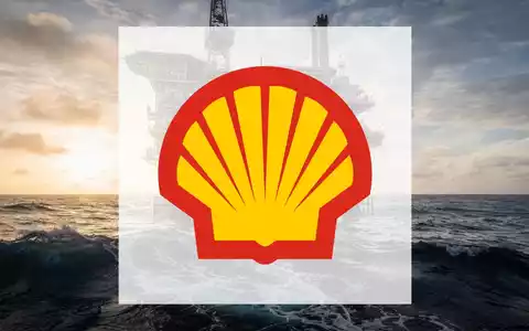 Offshore-Ölplattform im offenen Meer bei Sonnenaufgang als Symbol für die Energiebranche. - Foto: über boerse-global.de