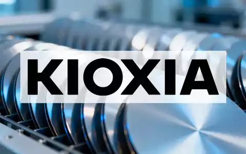 Hochpräzise Halbleiter-Wafer in einer sterilen, technologisch fortschrittlichen Laborumgebung bei kühler Beleuchtung. - Foto: über boerse-global.de