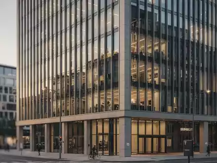 Modernes Bürogebäude einer Immobilienfirma bei Tageslicht - Foto: über boerse-global.de