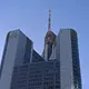 Die Commerzbank legt Zahlen für das zweite Quartal vor. (Archivbild) - Bild: Michael Brandt/dpa