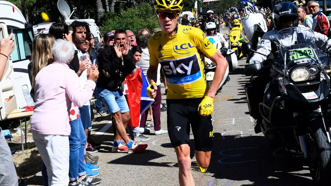 Chri Froome musste einst den Berg hinauflaufen. (Archivbild) - Bild: Stephane Mantey - Pool/LEQUIPE POOL/dpa