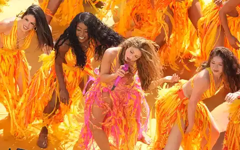 Sängerin Shakira in der Halbzeitshow des WM-Finales. (Archivbild)  - Foto: Matt Slocum/AP/dpa