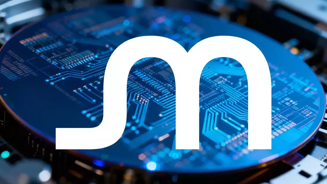 Micron Stock Slips Despite AI Memory Boom, $22B Contracts, and Analyst Buy Ratings