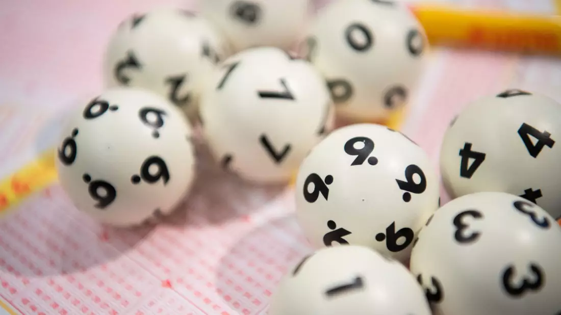 Wieder hat niemand den Lotto-Jackpot geknackt. (Symbolbild) - Bild: Tom Weller/dpa