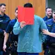 Der 25-Jährige kurz vor seiner Verurteilung vor dem Oberlandesgericht München. - Bild: Sven Hoppe/dpa