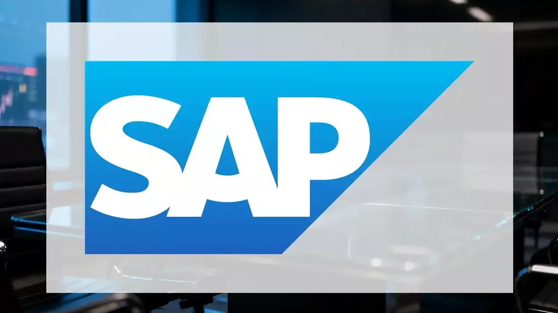 SAP Stock Rally Faces Key Technical Test Amid AI Strategy Divergence