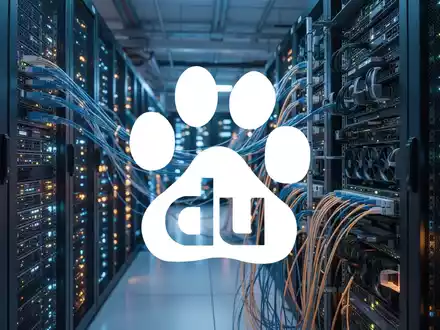 Abstraktes Bild eines modernen Rechenzentrums mit leuchtenden Server-Racks, das technologische Innovation symbolisiert. - Foto: über boerse-global.de