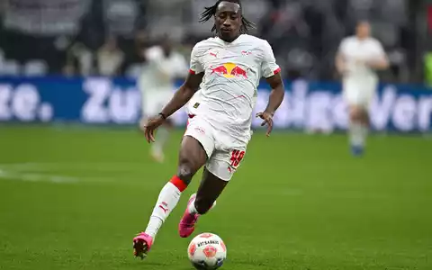 Yan Diomande verlässt RB Leipzig nach einem Jahr schon wieder. (Archivbild) - Foto: Florian Wiegand/dpa