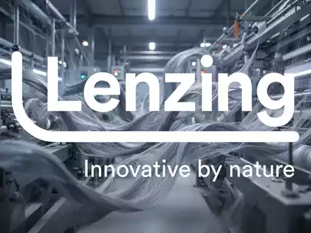 Abstrakte Darstellung einer modernen Textilproduktion in kühlen Blautönen als Symbol für industrielle Transformation. - Foto: über boerse-global.de