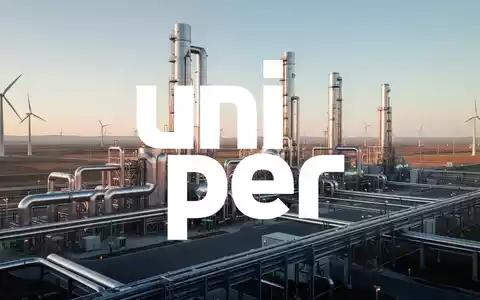Moderne industrielle Anlage zur CO2-Abscheidung in einer weitläufigen Landschaft bei Sonnenuntergang. - Foto: über boerse-global.de