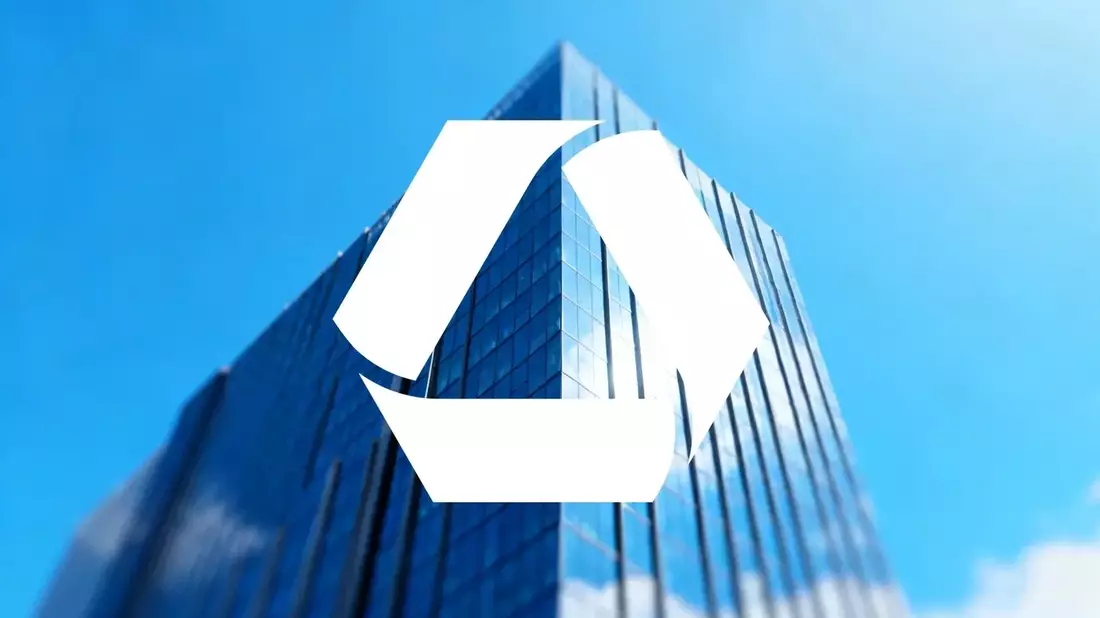 Commerzbank Q2 Profit Doubles as CEO Opens Door to UniCredit Talks