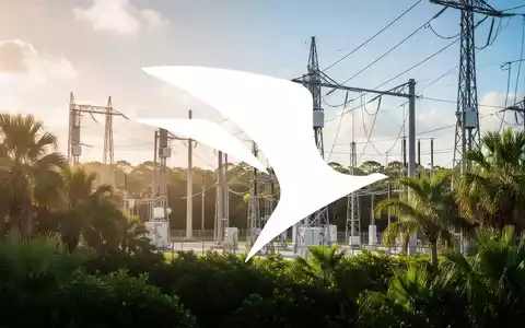 Moderne Energieinfrastruktur in einer sonnigen Florida-Landschaft als Symbol für Investitionen in Versorgungsunternehmen. - Foto: über boerse-global.de
