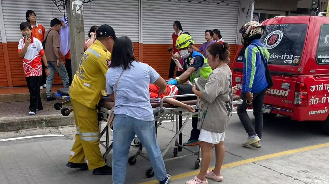 Mehr als 20 Menschen wurden verletzt. - Bild: Uncredited/Por Tek Tueng Nonthaburi/AP/dpa