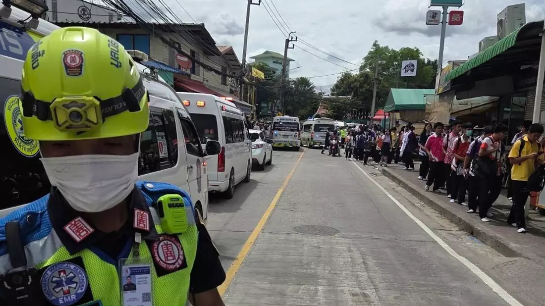 Das Motiv des Jugendlichen wird noch ermittelt. - Bild: Uncredited/Por Tek Tueng Nonthaburi/AP/dpa