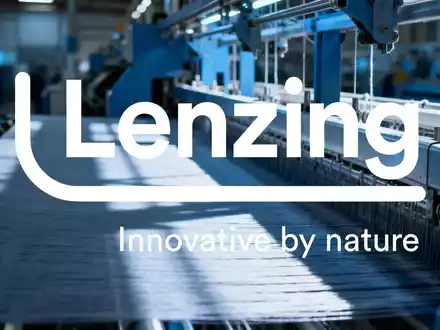 Moderne industrielle Textilfertigungsanlage in einer atmosphärischen, professionellen Aufnahme. - Foto: über boerse-global.de